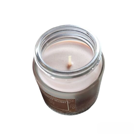 GingerBread Candle - Picture 2 of 3